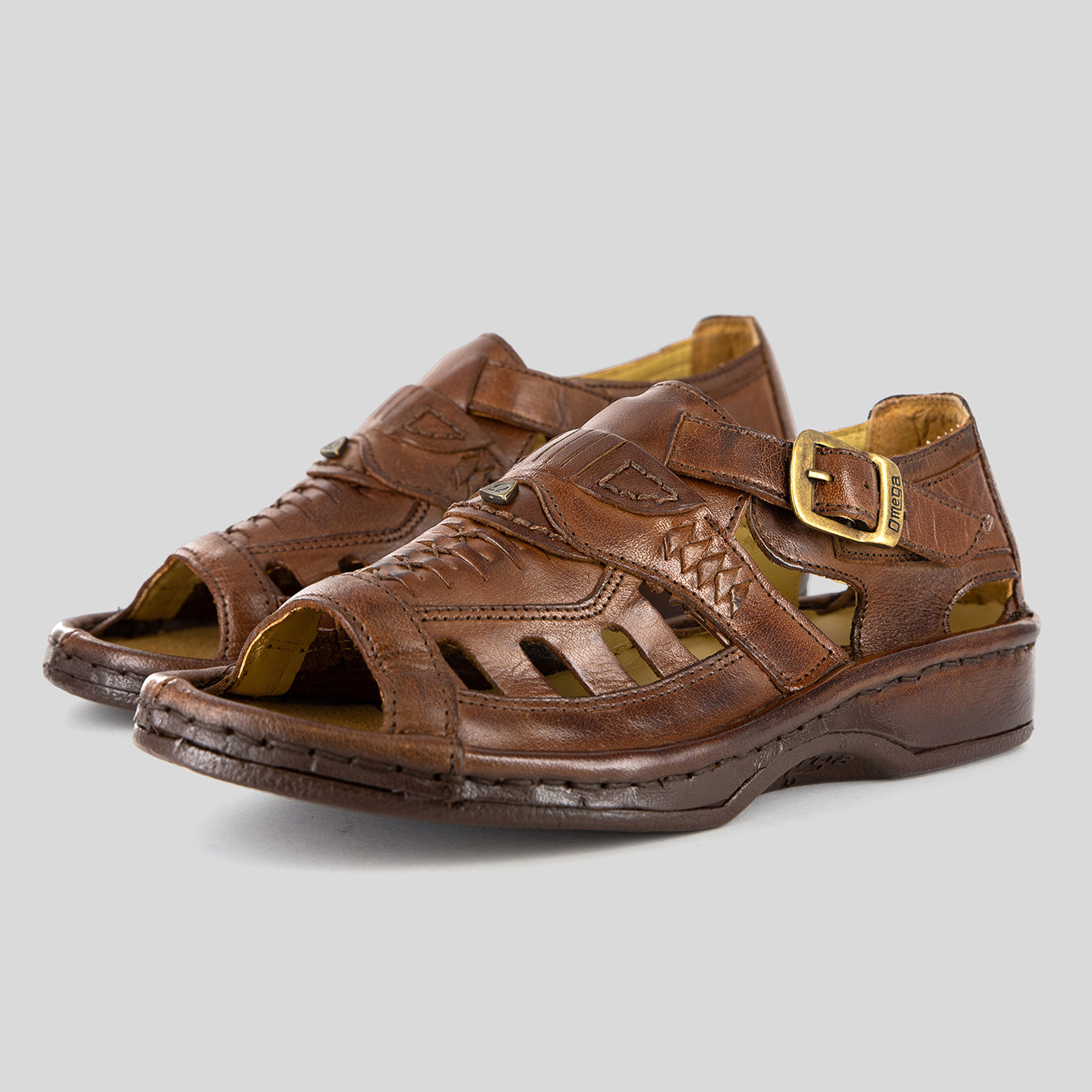 Duna : Leather Sandal in Earth Buffalo Leather