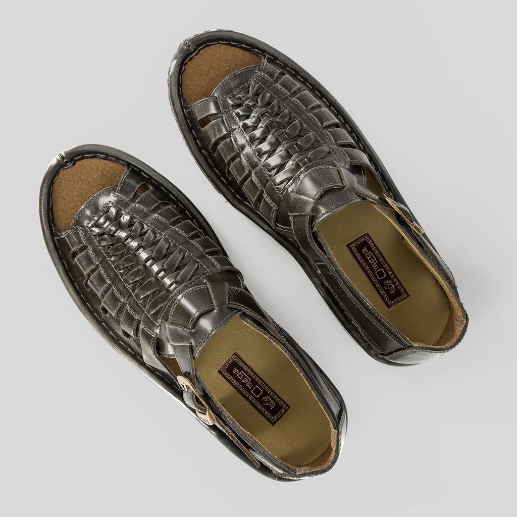 Kgosi : Leather Sandal in Black Fiesta Leather