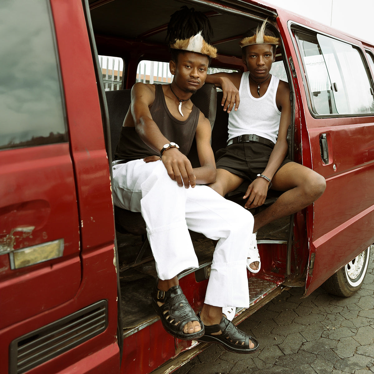 Duna : Leather Sandal in Black Buffalo Leather