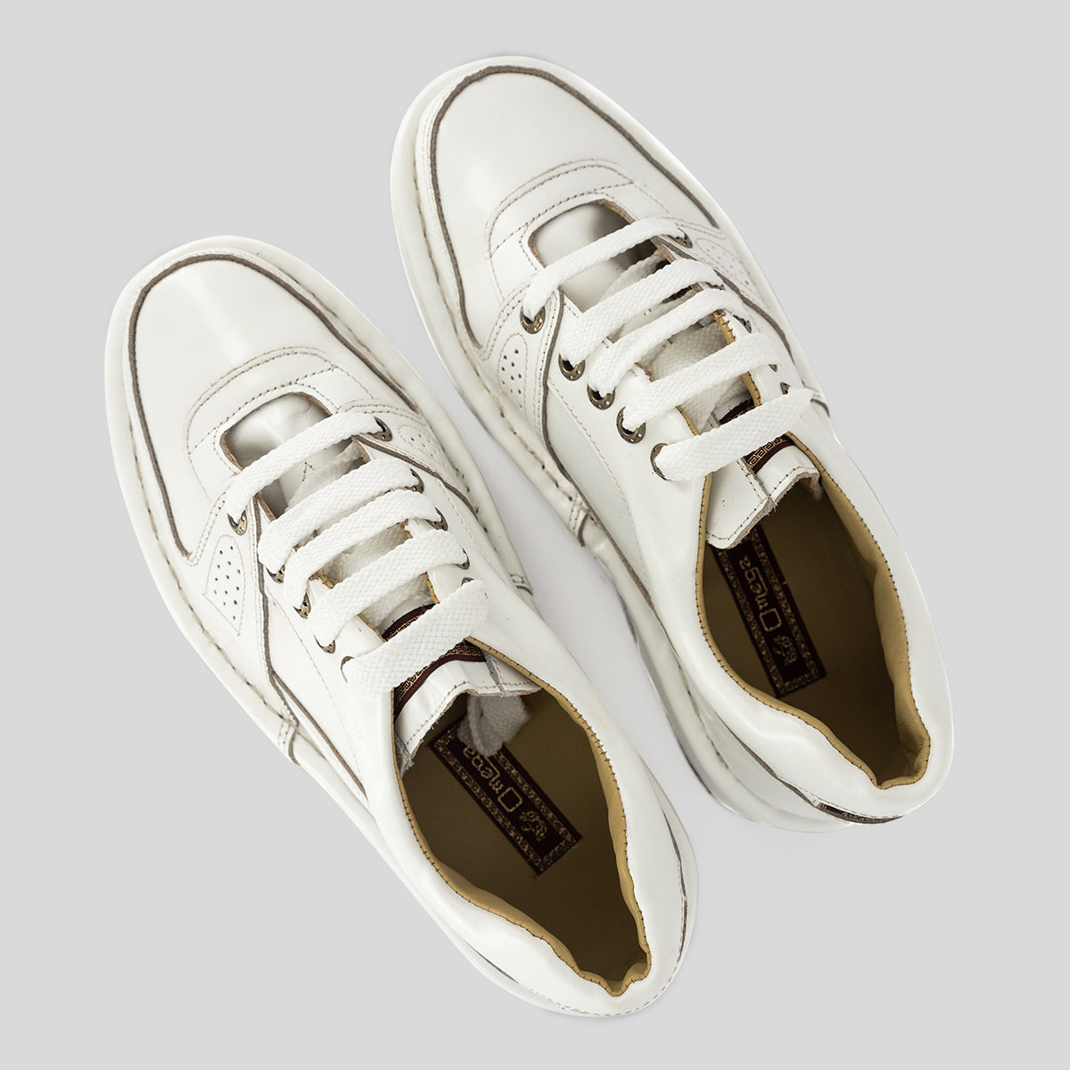 Melisizwe : Leather Shoe in White Soft Saddle