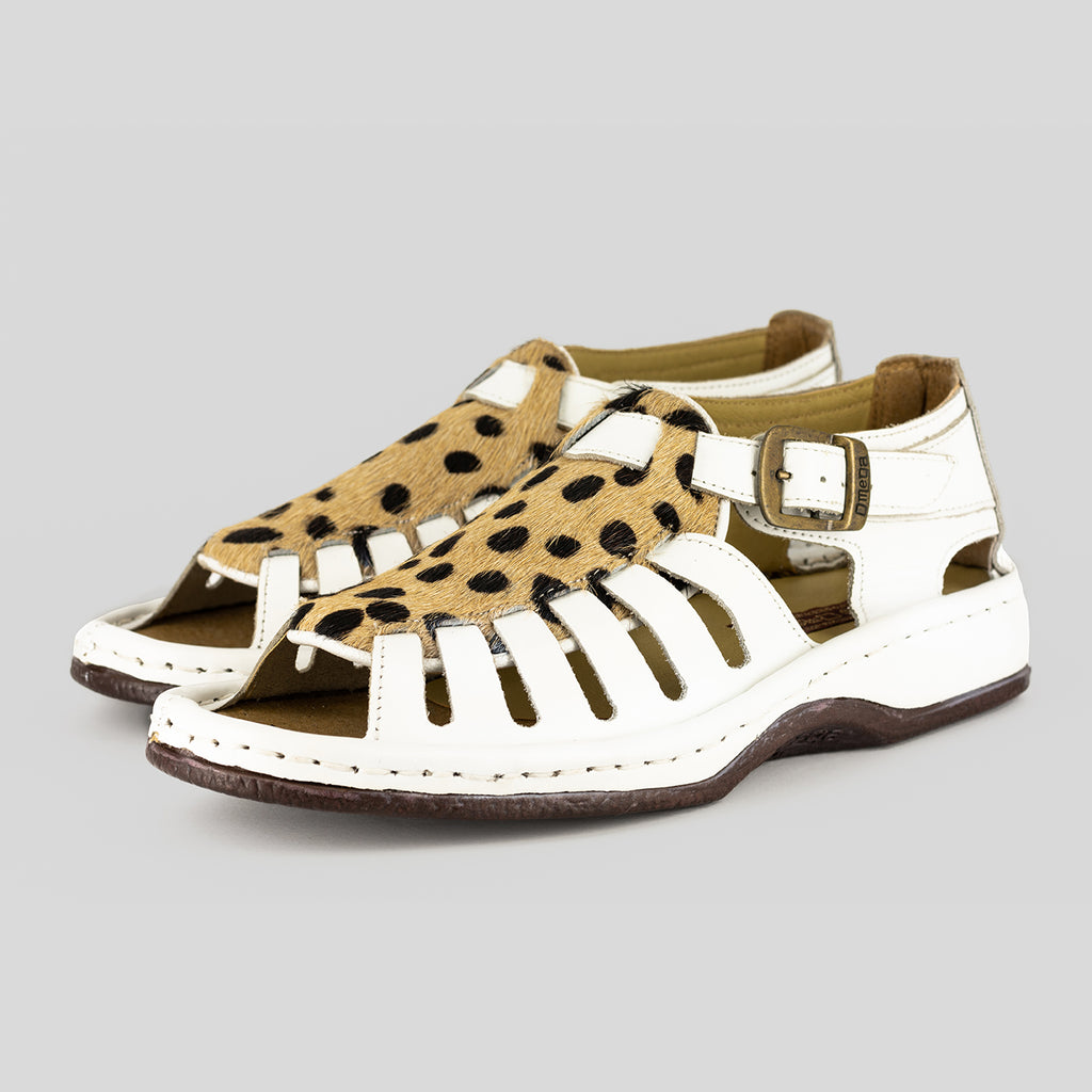 OMOM375 : Leather Sandal in White Soft Saddle Leather & Cheetah Print